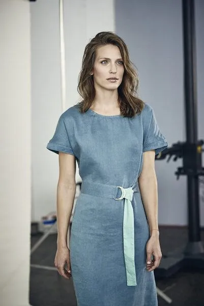 HempAge HempAge Zeitloses Midikleid Hanf/Biobaumwolle, Sage (grün), – Produktbild 4 von 4
