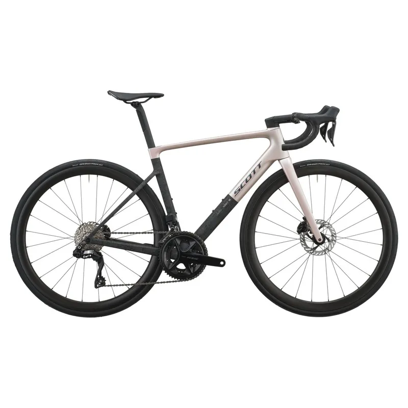 We Cycle We Cycle Scott Addict RC 30 Carbon Rennrad champagne pink/carbon schwarz 2027 XXL (193-201 cm) – Produktbild 1 von 1