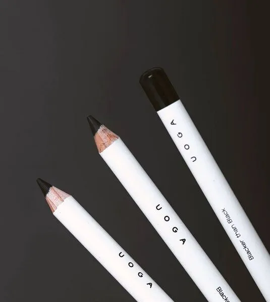 Uoga Uoga Uoga Uoga Eyeliner Pencil vegan, 850 blacker than black, – Produktbild 3 von 3
