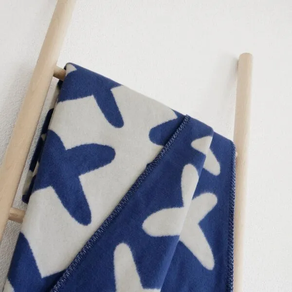 RIEMA Germany RIEMA Germany Wolldecke mit Kreuzen aus Bio-Baumwolle KJELL – Produktbild 3 von 4