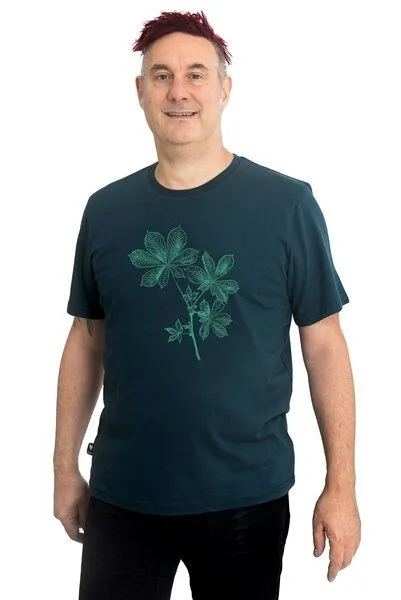 Hirschkind Hirschkind Fair-Trade-Männershirt "Kastanie" - Made in Kenia - dunkelgrün – Produktbild 1 von 1