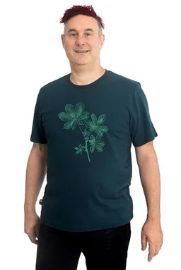 Hirschkind Hirschkind Fair-Trade-Männershirt "Kastanie" - Made in Kenia - dunkelgrün – Produktbild 1 von 1