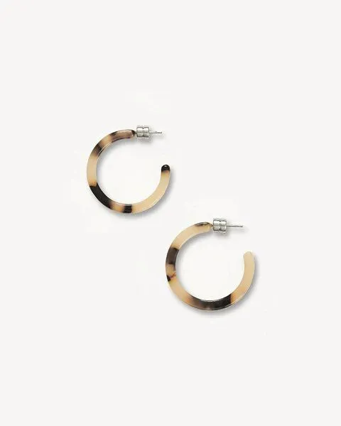 JAN N JUNE JAN N JUNE Machete Runde Ohrringe Mini Hoops aus Acetat, Grau (blonde tortoise), – Produktbild 2 von 4