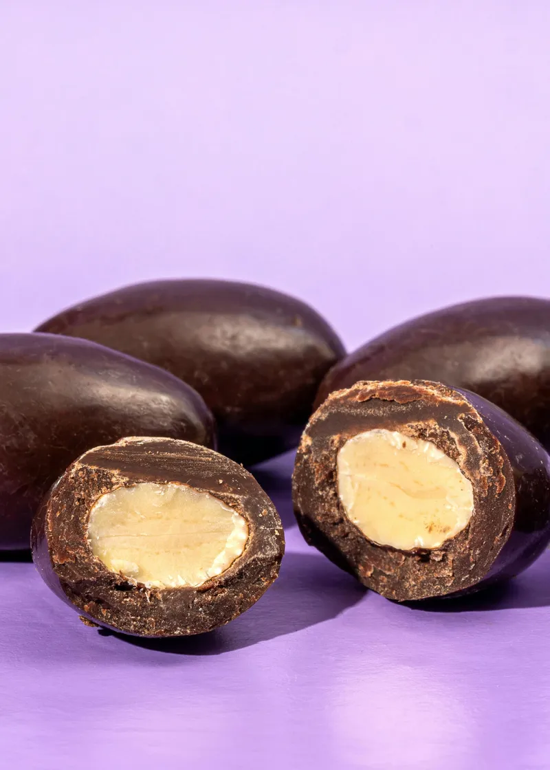 KoRo Mandeln in Zartbitterschokolade 1 kg – Produktbild 3 von 5