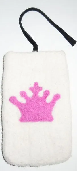 short'n'pietz short'n'pietz handgefilzte IPhone-Hülle aus 100% Schafswolle, Weiß, – Produktbild 5 von 8