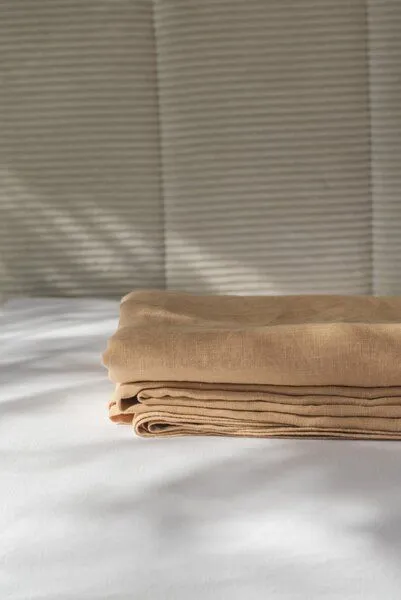 AmourLinen AmourLinen Flaches Leintuch, Gold, – Produktbild 1 von 2