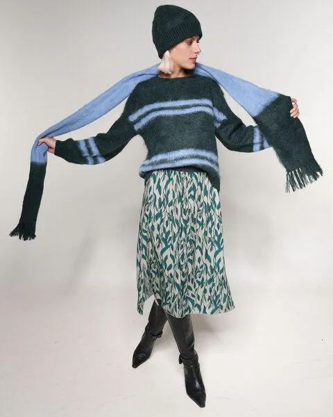 Alma & Lovis Alma & Lovis Flauschiger Strickschal aus gebrushter Alpakawolle | Brushed Scarf, Bleu (blau-grün), – Produktbild 2 von 3