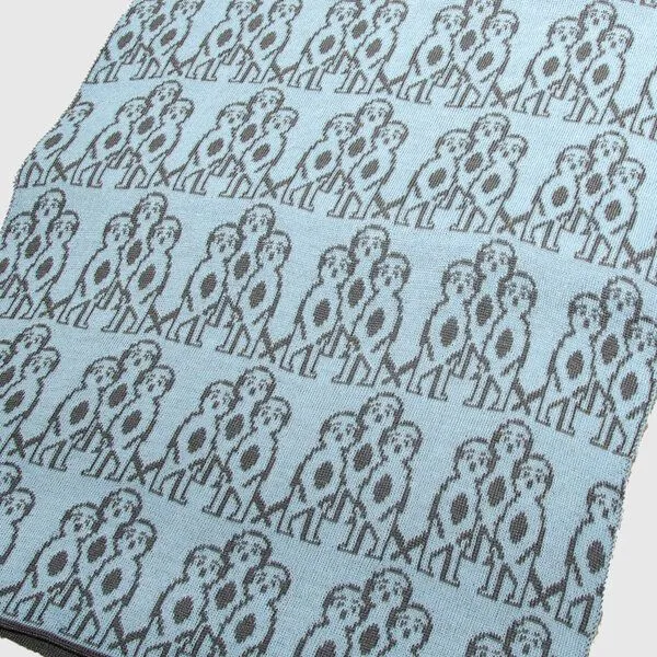 LANARTO slow fashion LANARTO slow fashion Schal „Erdmännchen“ aus Merinowolle Extrasoft, Blau, – Produktbild 2 von 3