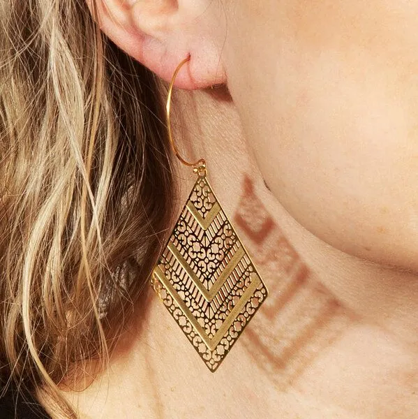 ELEKTROPULLI Creolen (25mm) mit BOHO Anhänger (40mm x 40mm) von Elektropulli, Gold, – Produktbild 4 von 4