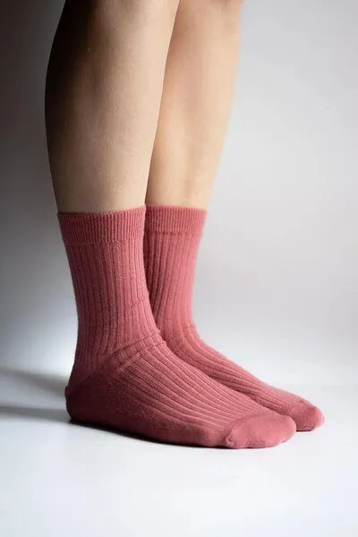 Kopyto Kopyto NORKI RWS – Gerippte Merino-Socken aus RWS-Merinowolle – Nachhaltig & zeitlos, Rosa, – Produktbild 1 von 4