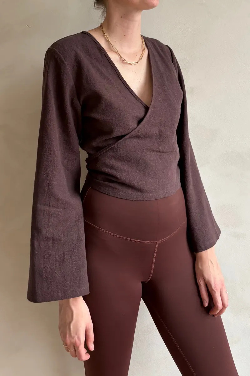 The View Yoga The View Yoga Damen vegan Wickeltop Lijn Braun, Dunkelbraun, – Produktbild 2 von 2