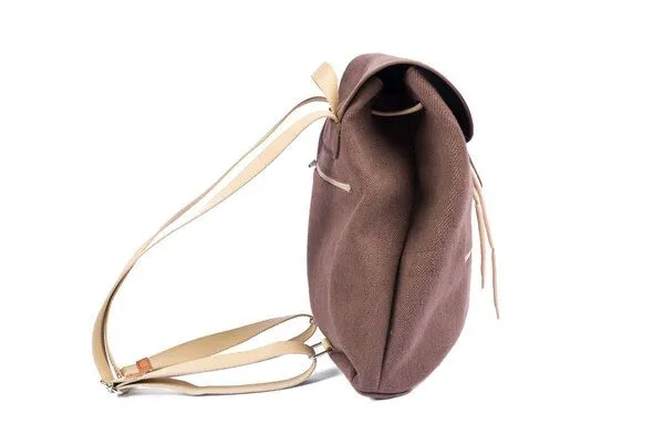 Risorse Future Risorse Future Hanf-Rucksack Haselnussbraun – Produktbild 2 von 3