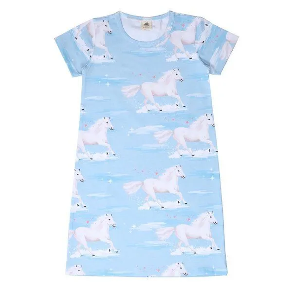 Walkiddy Kinder Nachthemd „White Horses“ aus Bio-Baumwolle in Blau – GOTS-zertifiziert, Walkiddy – Produktbild 1 von 2