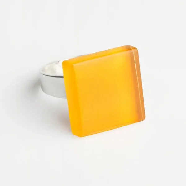 ALEXASCHA ALEXASCHA Minimalistischer Ring aus Glas, klein | PUREFORM, Sonnengelb, – Produktbild 1 von 4