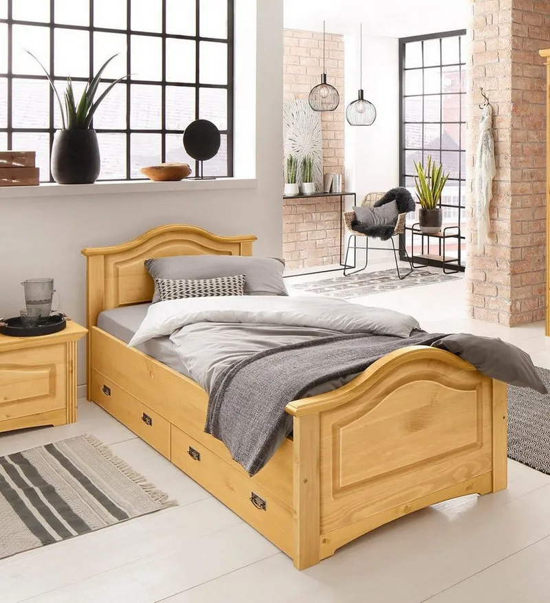 OTTO home Massivholzbett Konrad, Stauraumbett, Messinggriffe, rustikaler Landhausstil, mit FSC®-zertifiziertem Massivholz, Liegehöhe 40 cm, Beige, – Produktbild 2 von 5
