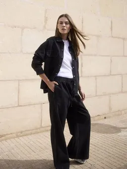 WOTE WOTE Black Denim Overshirt aus Bio-Baumwolle – Produktbild 1 von 1