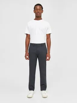KnowledgeCotton Apparel KnowledgeCotton Apparel Chinohose - CHUCK regular flannel - aus Bio-Baumwolle – Produktbild 1 von 1