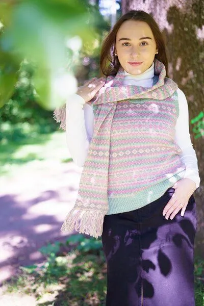Haus of Namaste Haus of Namaste Klassischer Fair Isle Himalaya Pullover | Handgesponnene 100% Lammwolle | Nachhaltig, fair und AZO-frei – Produktbild 3 von 4