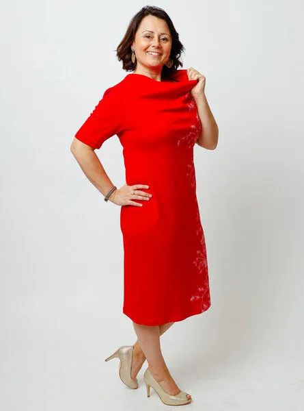 Peaces.bio - handbedruckte Biomode Peaces.bio - handbedruckte Biomode Wasserfallkleid Föhrenzauber Rot, Rot, – Produktbild 4 von 4