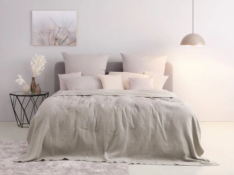 OTTO home Tagesdecke Mira, leichte Tagesdecke aus 100% Baumwolle, uni Überwurf, ohne Füllung, Grau, – Produktbild 4 von 9