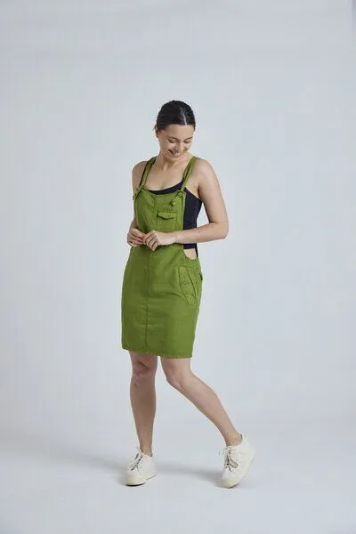Flax and Loom Flax and Loom Leinen Latzkleid Peggy, Spring green (grün), – Produktbild 2 von 6