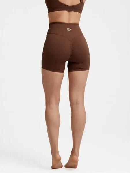 Yoga Hero Yoga Scrunch Shorts Damen aus ECONYL® – Nachhaltige Yoga Shorts – Bangkok Collection – Yoga Hero, Braun, – Produktbild 3 von 4