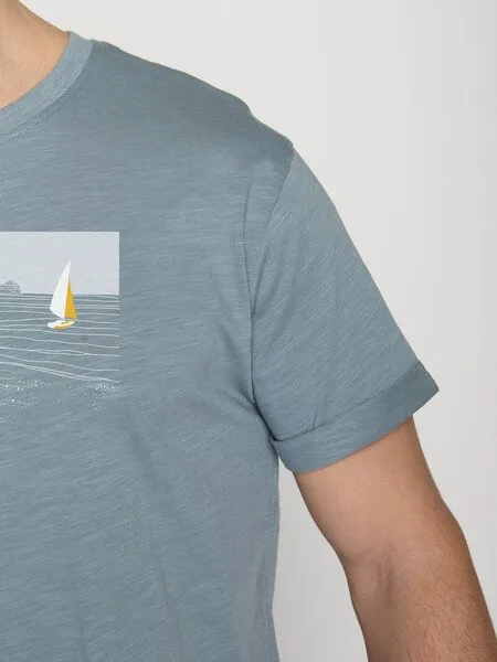 GreenBomb GREENBOMB Nature Cliffsail Roll - Lässiges T-Shirt aus Bio-Baumwoll Mix / hochwertiger Print / GOTS / Fair & Vegan, Blau (grey blue), – Produktbild 3 von 4
