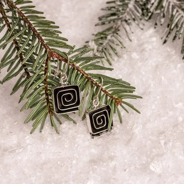 pakilia pakilia Silber Ohrringe Labyrinth eckig Fair-Trade und handmade – Produktbild 4 von 4