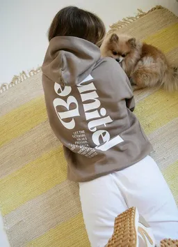 SPARKLES OF LIGHT SPARKLES OF LIGHT Hoodie | BE UNITED – Produktbild 1 von 1