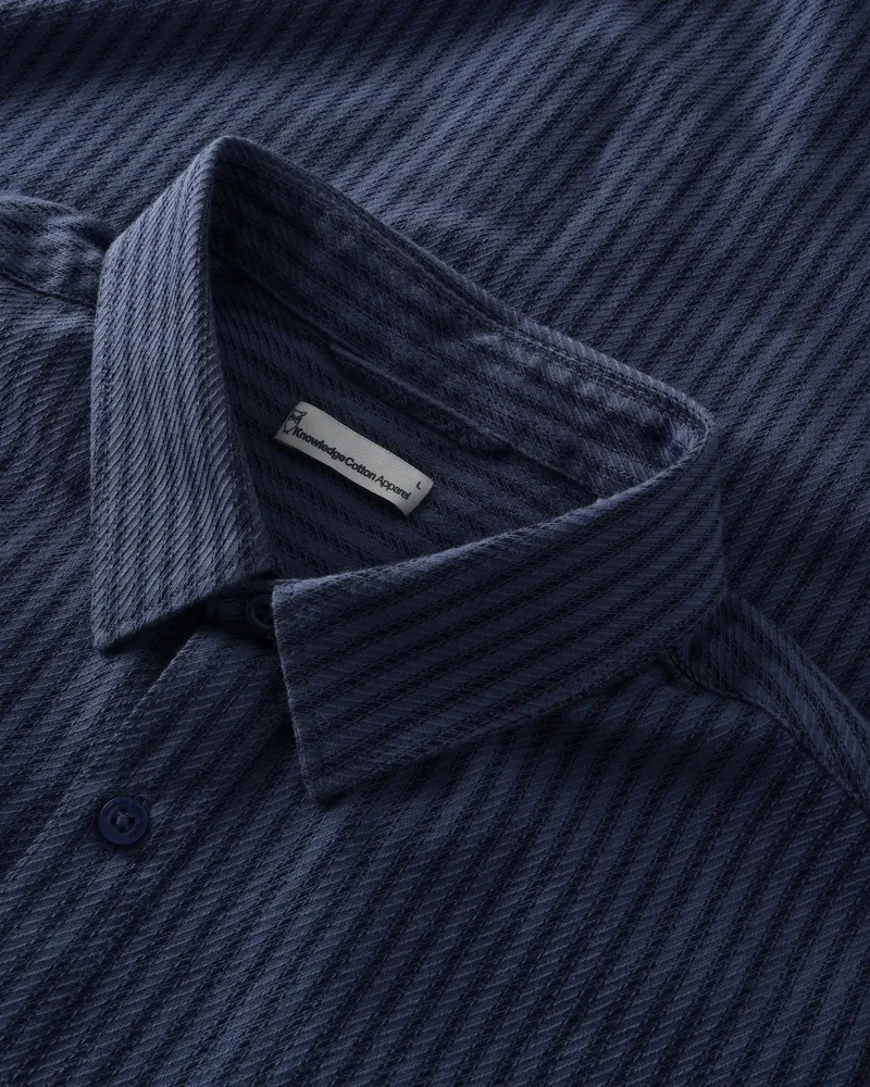 KnowledgeCotton Apparel KnowledgeCotton Apparel Herren vegan Hemd Dune Regular Stripe Mehrfarbig Kariert, Blau, – Produktbild 2 von 2