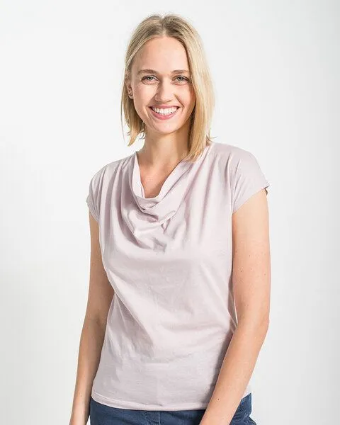 Alma & Lovis Alma & Lovis Shirt mit Wasserfall-Ausschnitt, aus Bio-Baumwolle | Short Cascade, Violett, – Produktbild 1 von 4