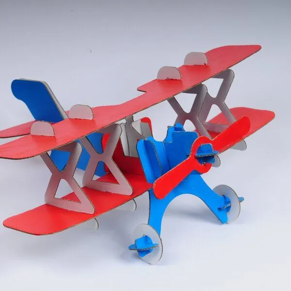 DAS PAPPHAUS DAS PAPPHAUS Flugzeug aus Pappe – Produktbild 5 von 5