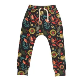 Walkiddy Kinder Jogginghose GOTS zertifiziert – Anthrazit mit Blumenmuster, Bund mit Kordel, weich & bequem | von Walkiddy – Produktbild 1 von 1