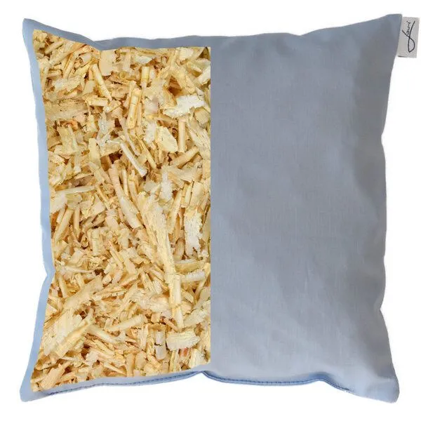 Lou-i Lou-i Zirbenkissen bio Baumwolle Made in Germany Frischer, angenehmer Zirbenholzduft, Baumwolle hellblau, – Produktbild 4 von 4
