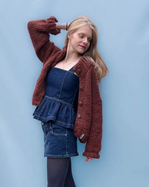 PANAPUFA PANAPUFA Chunky Strickjacke aus Merinowolle, Braun, – Produktbild 2 von 4