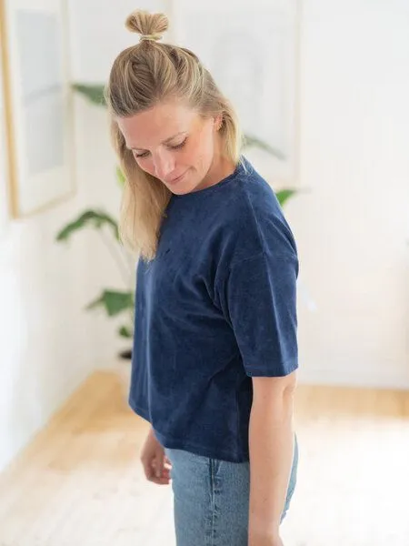 FUXBAU FUXBAU Frauen Cropped Samt T-Shirt, Navy, – Produktbild 4 von 4