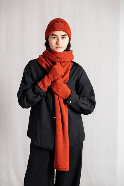 Jyoti - Fair Works Jyoti - Fair Works Baby-Alpaka Handschuhe Paita, Rot, – Produktbild 1 von 2