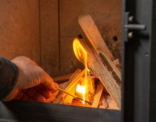 naturling naturling Holzwolle Anzünder gewachst 5kg - ca. 400 Anzünder - mit Vorratsbeutel – Produktbild 4 von 8