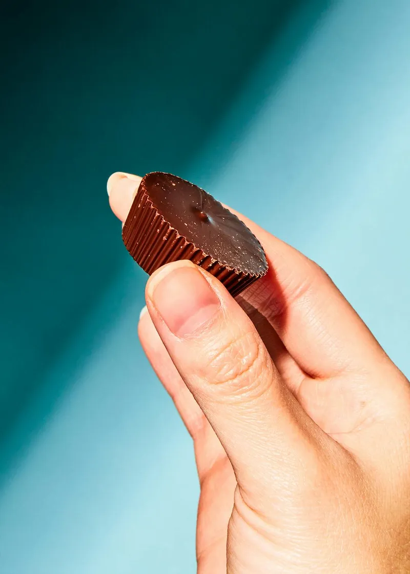 KoRo Bio Nut Butter Cups Salty Pistachio | 12 x 3 x 13 g – Produktbild 5 von 5