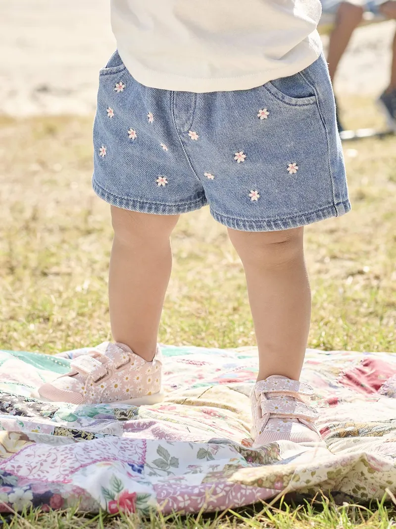 Vertbaudet Baby Jeansshorts mit Blumenstickerei, Blue stone, – Produktbild 4 von 4