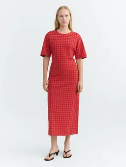 thinking mu thinking mu RED CHECKS SEERSUCKER KINA DRESS – Produktbild 1 von 1