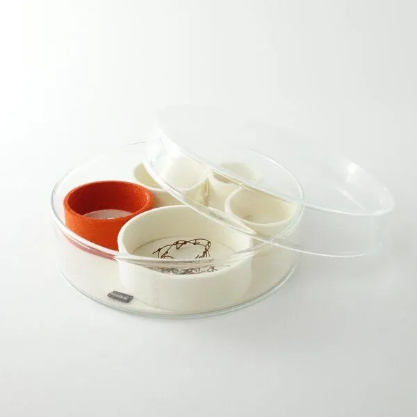 matilda k. manufaktur matilda k. manufaktur Schmuckaufbewahrung Schmuckschale 'luise' aus Glas mit Einsätzen aus Wollfilz, Wollweiß, – Produktbild 4 von 4