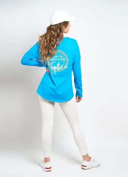 SPARKLES OF LIGHT SPARKLES OF LIGHT Yoga Shirt | LET'S MEDITATE TOGETHER, Blau, – Produktbild 1 von 3