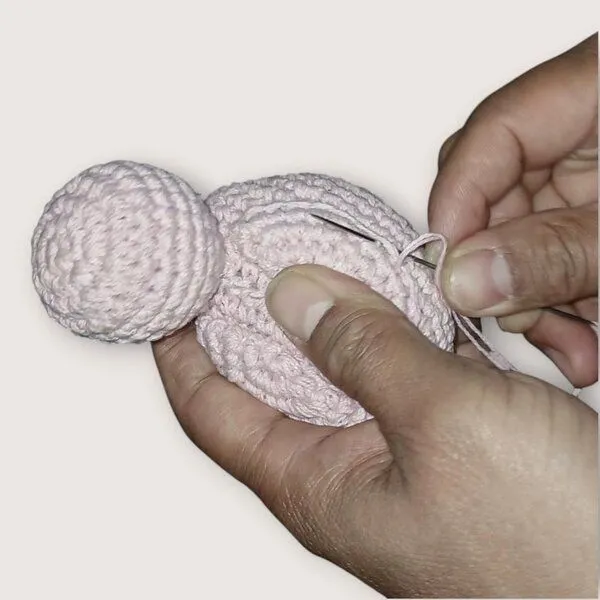 Luna-Leena Luna-Leena Entenrassel in rosa aus Bio-Baumwolle – handgehäkelt in Nepal – Produktbild 4 von 4
