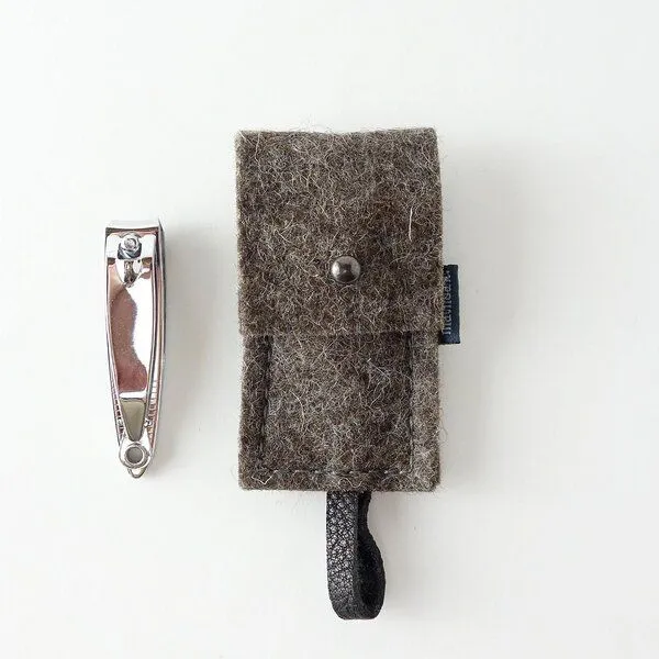matilda k. manufaktur matilda k. manufaktur maniküre-etui minimalistisch aus Filz mit nagelknipser 'franz', Braun, – Produktbild 3 von 8