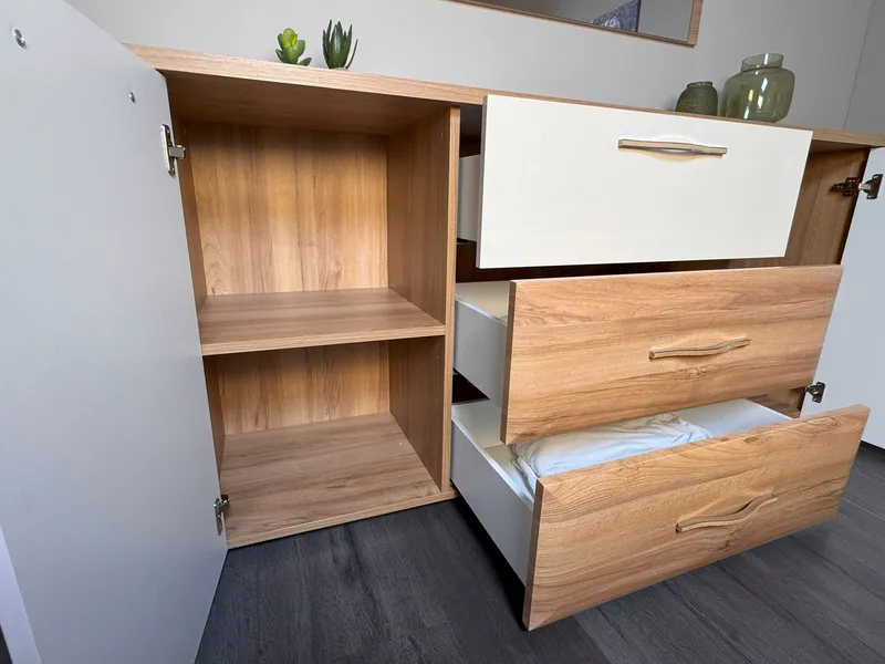 OTTO home Kommode Gala, melaminbeschichtet und beige hochglänzend UV lackiert (Soft-Close Funktion, Maße: B/T/H 170/46/83cm), 2trg., mit 4 Schubladen, klassische Rahmenoptik, FSC-zertifiziert, Beige, – Produktbild 5 von 5