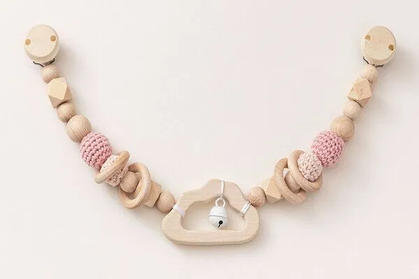 NoniKids Berlin NoniKids Berlin Kinderwagenkette Holz *Wolke Glocke* 2 Farben | Bio Baumwolle, Rosa, – Produktbild 2 von 4