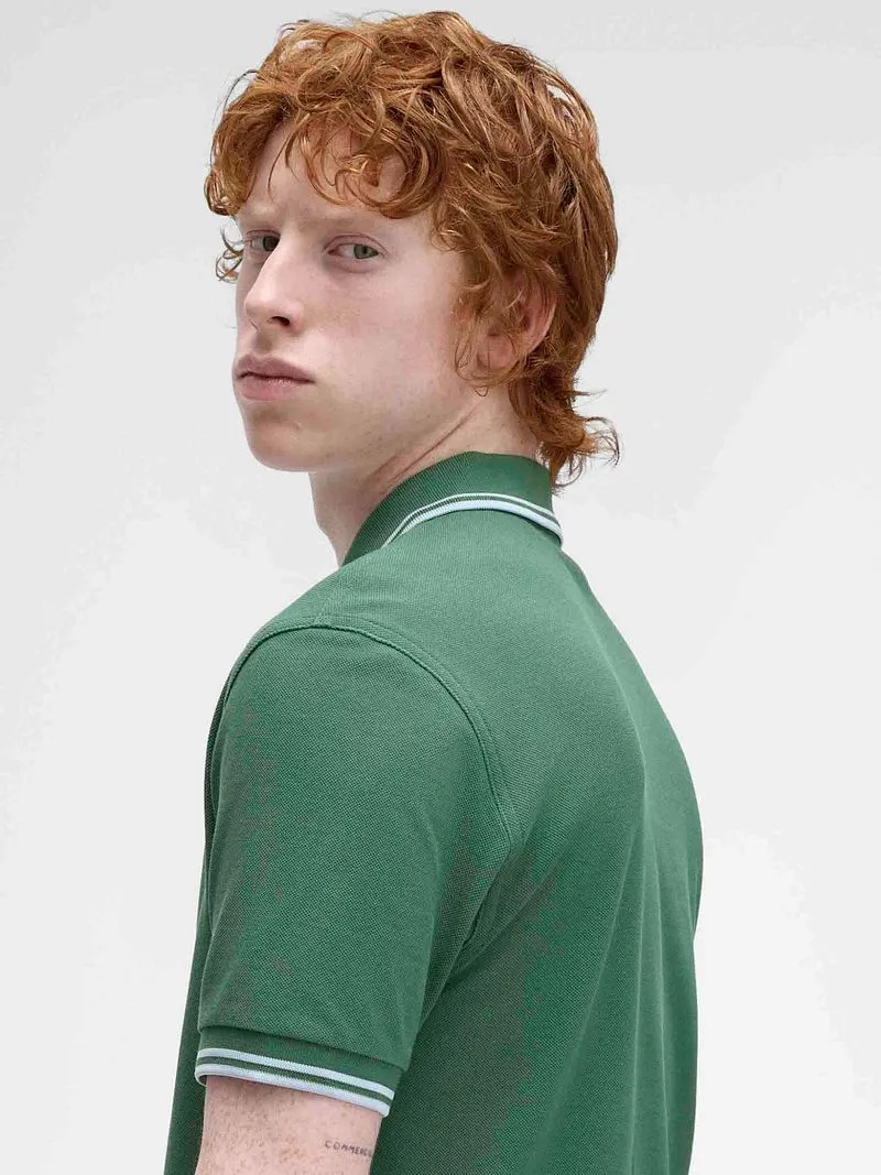 Fred Perry Fred Perry Polo Twin Tipped M3600 Grün Z59 - Größe S, Grün, – Produktbild 4 von 5