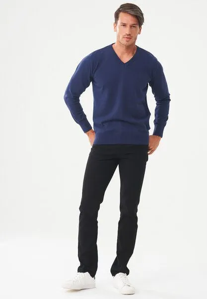 ORGANICATION ORGANICATION Pullover aus Bio-Baumwolle mit V-Ausschnitt, Navy, – Produktbild 2 von 4