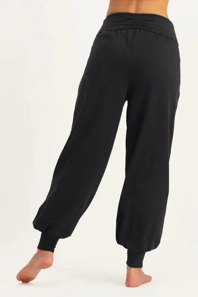 Urban Goddess Urban Goddess Rhea Yoga-Hose mit lockerer Passform, Onyx black (schwarz), – Produktbild 2 von 4